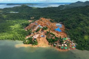 Perairan di Sangihe tercemar logam berat. Foto: Alif R Noudy Korua-Greenpeace Indonesia