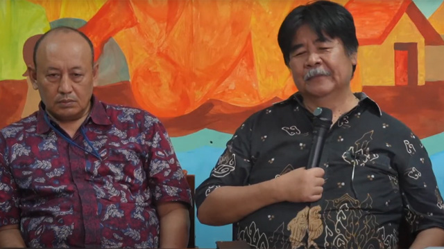 Dua akademisi IPB Bambang dan Basuki menang gugatan dari PT KLM. Foto: YouTube YLBHI