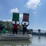 Ecoton tuntut pengakuan hak-hak Sungai Brantas. Foto: Ecoton