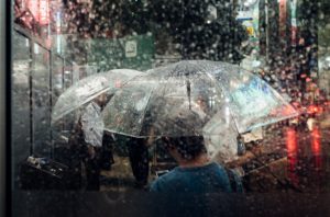 BMKG mengungkapkan bahwa Siklon Tropis Senyar telah terbentuk. Foto: Freepik