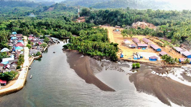 Rakyat Pulau Wawonii, Sulawesi Tenggara telah menulis ulang sejarah perlawanan terhadap tambang di Indonesia. Foto: Jatam