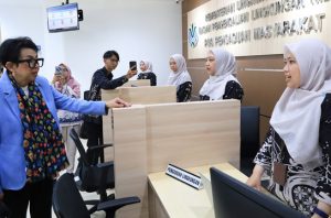 KLH meresmikan pos pengaduan masyarakat untuk keluhan lingkungan. Foto: KLH