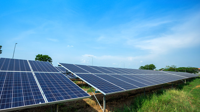 COP30 membuka jalan Indonesia peroleh pembiayaan proyek PLTS 100 GW. Foto: Freepik