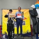 Koalisi masyarakat sipil global menyematkan penghargaan “Fossil of the Day” bagi Indonesia karena memasukkan para pelobi bahan bakar fosil dalam tim delegasi COP30. Foto: CAN International