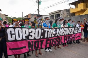 Greenpeace menilai Konferensi Iklim Perserikatan Bangsa-Bangsa ke-30 (COP30) di Belém, Brasil tidak menghasilkan peta jalan yang jelas. Foto: Filipe Bispo / Greenpeace