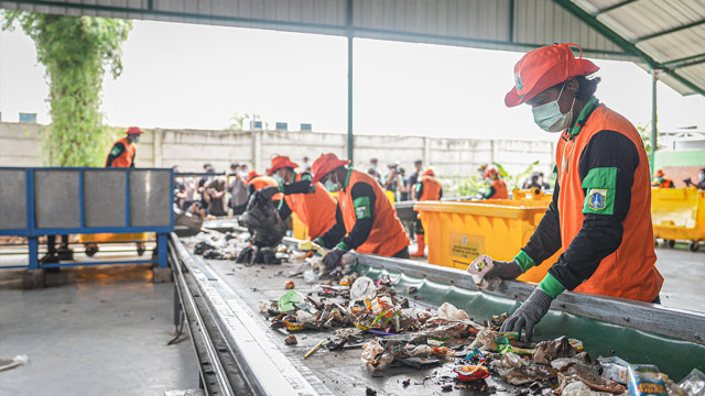 Peresmian TPS3R Lenteng Agung. Foto: KLH