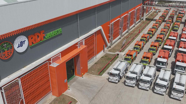 DLH DKI meluncurkan truk tertutup untuk mengangkut sampah ke RDF Rorotan. Foto: DLH DKI