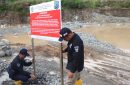 KLH menyegel lima perusahaan tambang di Sumatra Barat. Foto: KLH