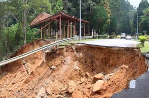 Kerugian ekonomi 10 bencana iklim terbesar tembus USD 120 miliar. Foto: Freepik