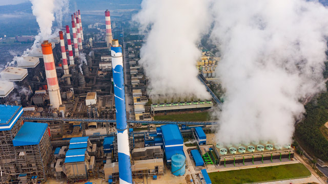 Sepanjang 2025, pemerintah masih absen dalam mendorong transisi energi. Foto: Freepik