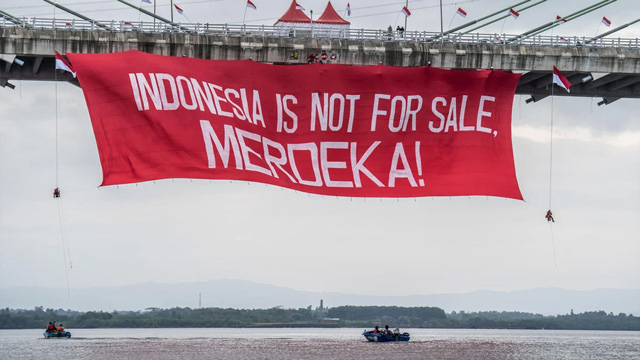 Rumah aktivis Greenpeace mendapat kiriman bangkai ayam. Foto: Jurnasyanto Sukarno / Greenpeace