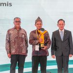 KLH angerahi trofi ProKlim untuk komunitas aktif wujudkan solusi iklim. Foto: KLH