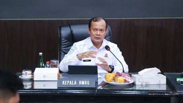 BMKG mengimbau masyarakat mewaspadai hujan ekstrem dan angin kencang jelang Nataru. Foto: BMKG