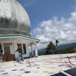 UGM memasang sistem penjernih air bertenaga surya di Bener Meriah. Foto: UGM