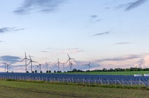 AS keluar UNFCCC, Indonesia perlu mencari alternatif pembiayaan transisi energi. Foto: Freepik