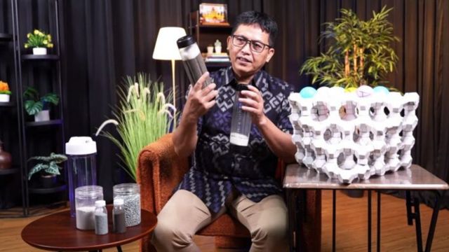 Peneliti IPB ciptakan filter antimikroba. Foto: IPB