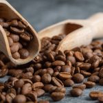 Harga kopi naik 15% akibat krisis iklim, gelombang panas memangkas produksi global. Foto: Freepik
