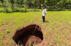 Sinkhole di Gunungkidul. Foto: UGM