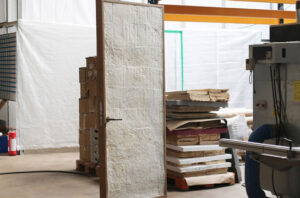 Desainer Denmark mengembangkan pintu ramah lingkungan berbahan jamur. Foto: Yanko Design