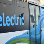 Krisis Selat Hormuz jadi peluang industri otomotif perluas kendaraan listrik. Foto: Freepik