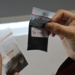 Peneliti BRIN mengembangkan katalis nanokarbon dari limbah baterai. Foto: BRIN