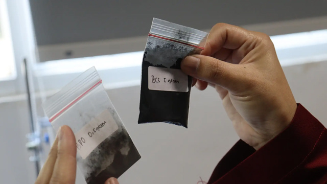 Peneliti BRIN mengembangkan katalis nanokarbon dari limbah baterai. Foto: BRIN