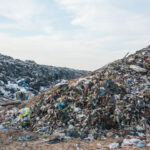 Walhi menyatakan pelibatan TNI AD dalam pengelolaan sampah jadi BBM kurang tepat. Foto: Magnific