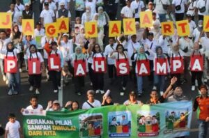 Pemprov DKI gaungkan semangat pilah sampah di kawasan CFD. Foto: DLH DKI