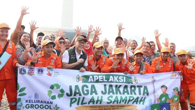 Gerakan pilah sampah DKI. Foto: DLH DKI